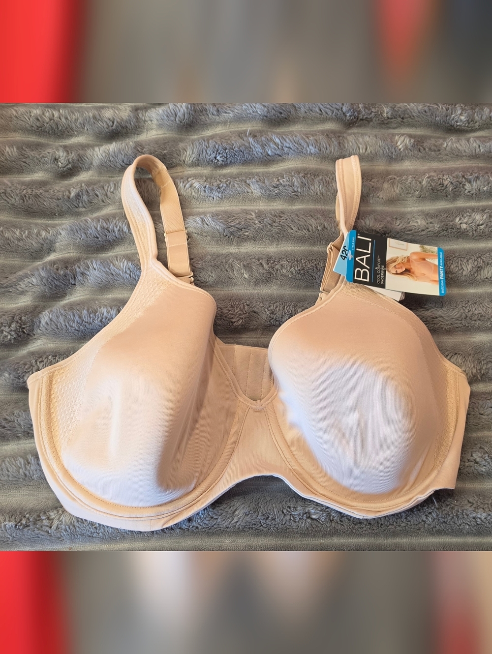 Bali Cool Comfort Underwire Bra - Nude/Champagne 42C NWT